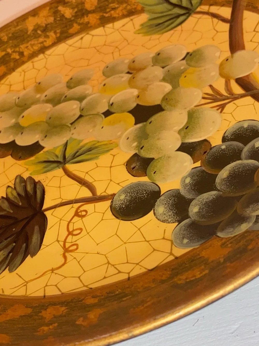 ORIENTAL ACCENT Decorative Plates Grape & Leaf Motif Crackle Glaze Set of 2